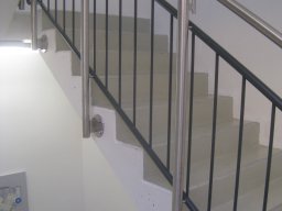 Innengelaender Edelstahl lackiert-035